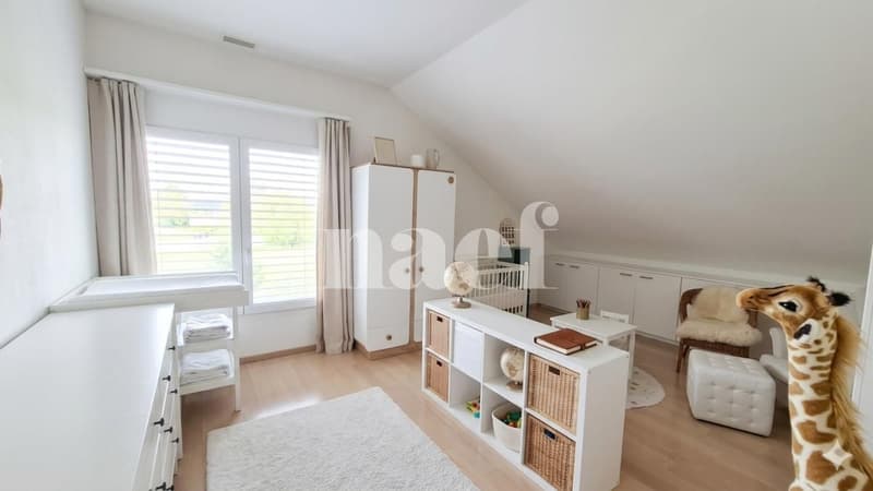 Im Zentrum von Founex - schönes 3-Zimmer-Apartment von ca. 82m2 unter dem Dach (5)