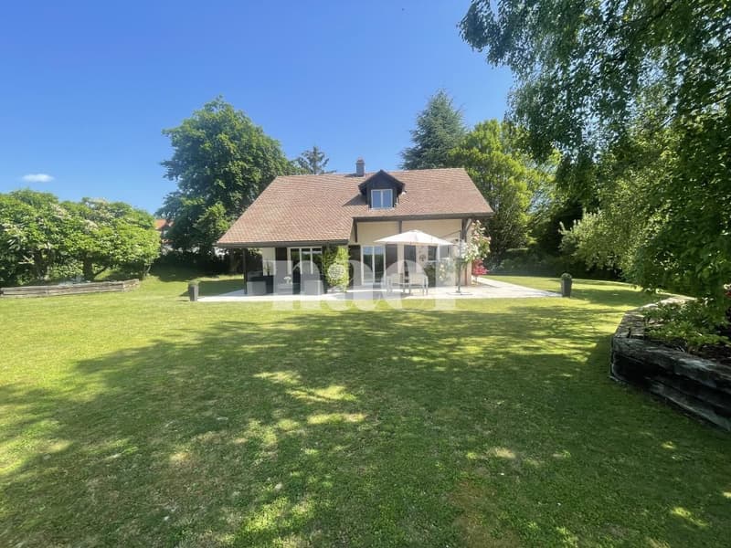 Belle villa individuelle entièrement rénovée de 5.5 pièces avec grand jardin (1)
