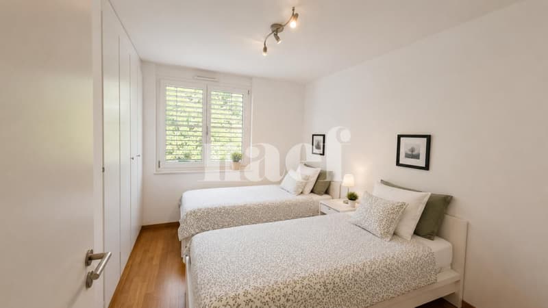 Spacious 5.5-room apartment of approx. 157 m2 on the 2nd floor with balcony (6)