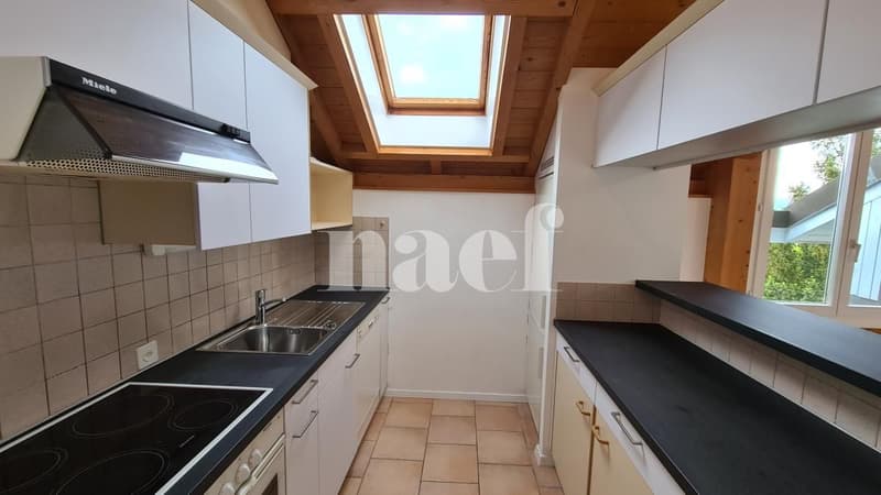 Bel appartement de 3,5 pièces au 2ème étage avec balcon (2)