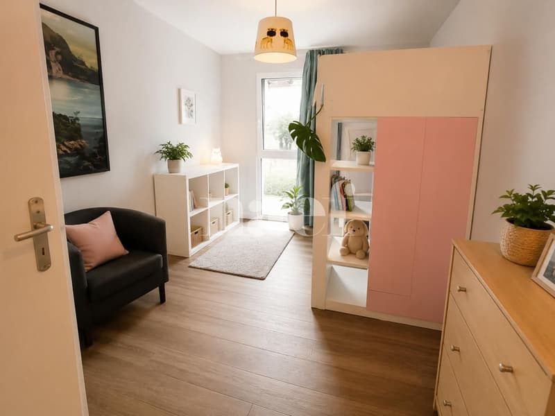 Bel appartement d'env. 95 m2 de 4.5 pièces au 1er étage avec balcon (6)