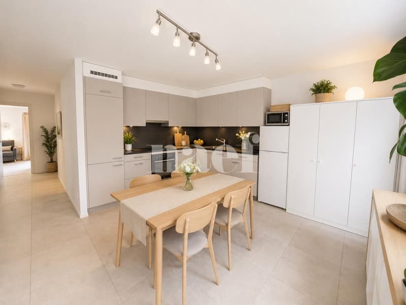 Bel appartement d'env. 95 m2 de 4.5 pièces au 1er étage avec balcon (2)