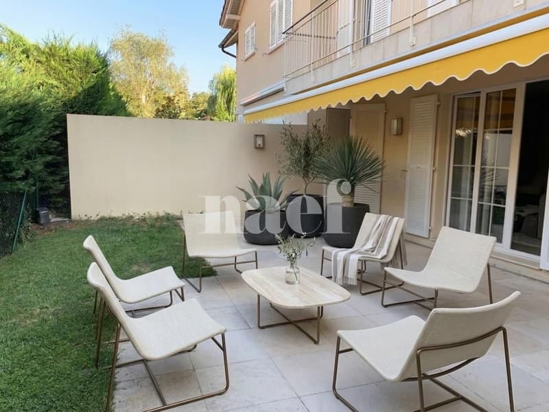 Beautiful adjacent villa with 6.5 rooms and garden (1)