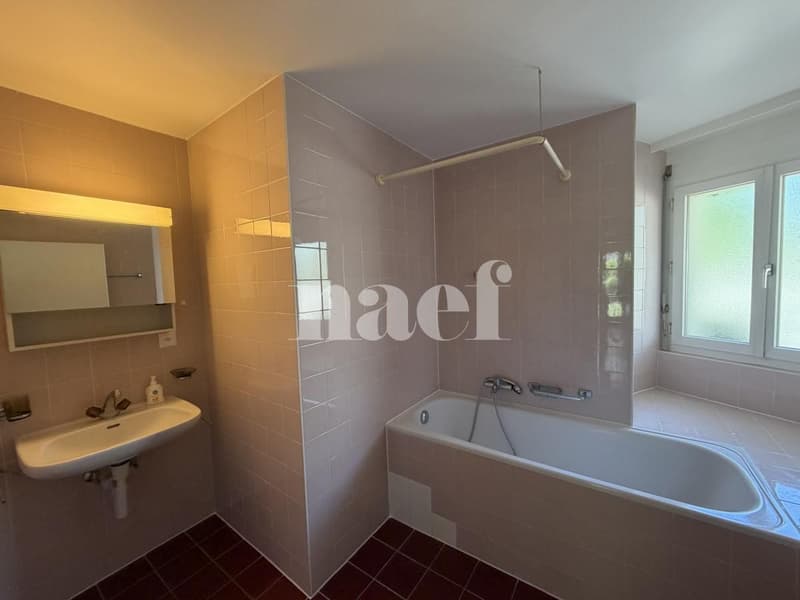 2.5-room apartment on the first floor with terrace and garden (8)
