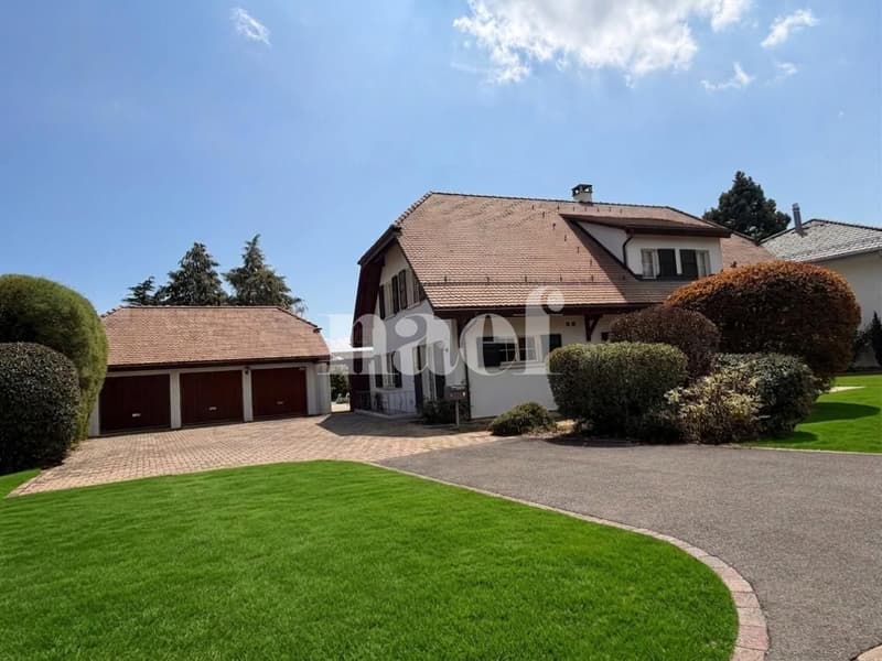 Belle villa individuelle et familiale partiellement rénovée, de 6 pièces avec jardin et piscine (13)