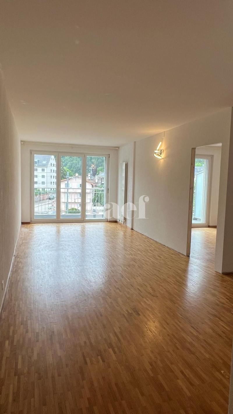 Bel appartement de 3 pièces au 2ème étage avec grand balcon (5)