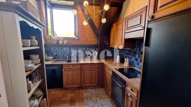 Appartement de 3 pièces au 3ème étage d'env. 96m2 avec balcon (4)