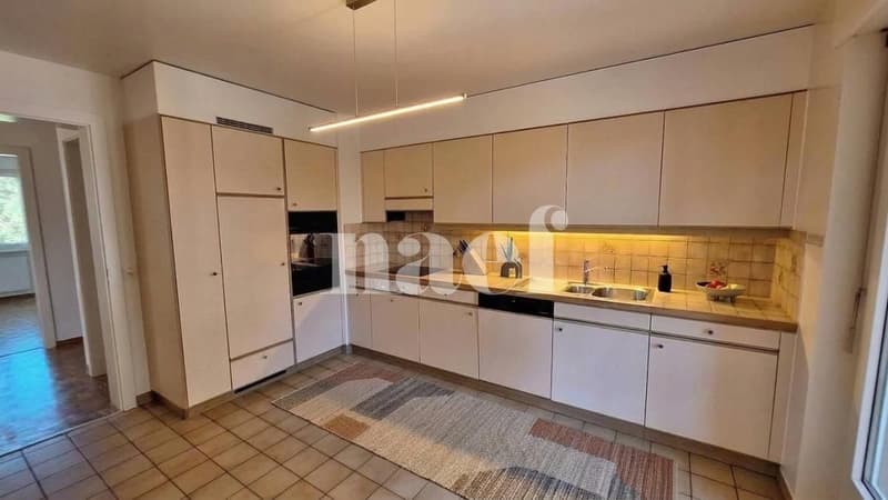 Bel appartement de 3 pièces d'env. 85m2 au 1er étage avec balcon (3)