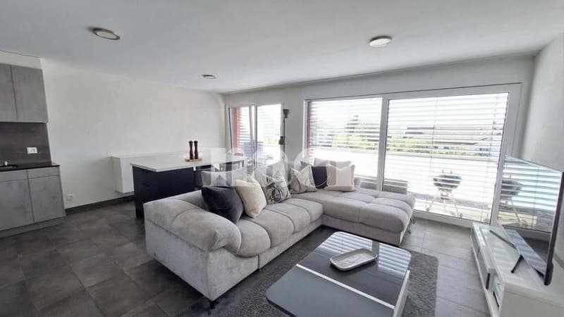 Bel appartement de 3.5 pièces au 1er étage avec grand balcon (3)