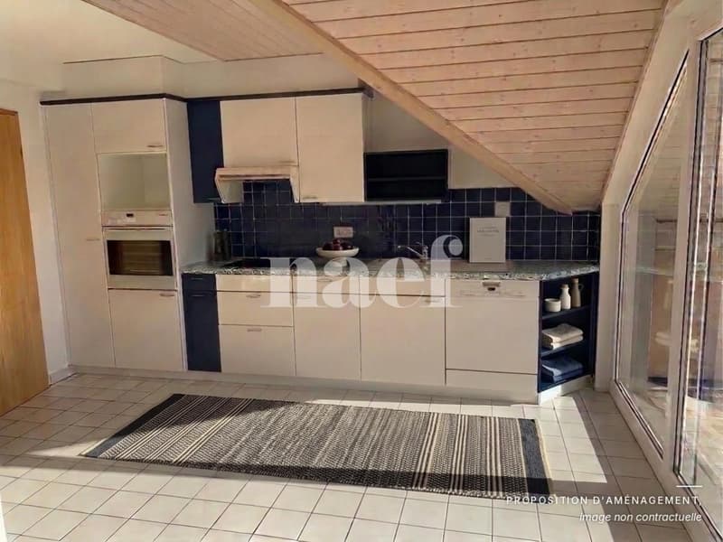 Au centre du village- Bel appartement de 5.5 pièces dans les combles avec cheminée et grand balcon (2)
