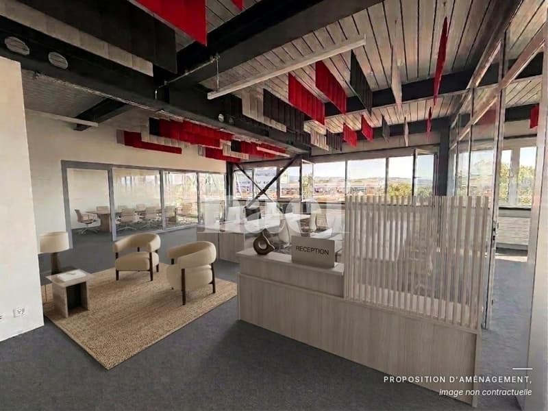 Surface commerciale d'env. 160m2 au 2ème étage (1)