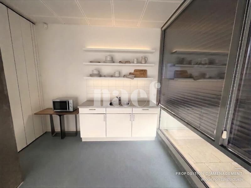Belle arcade d'env. 516 m2 au rez-de-chaussée avec jardin et dépot d'env. 35m2 (9)