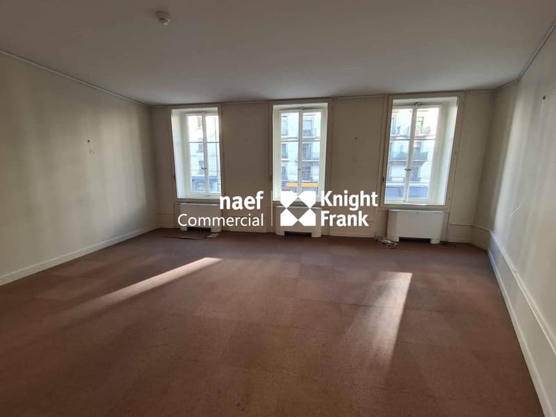 Chantepoulet - 1st floor office of 162 m² in a dynamic neighborhood (2)