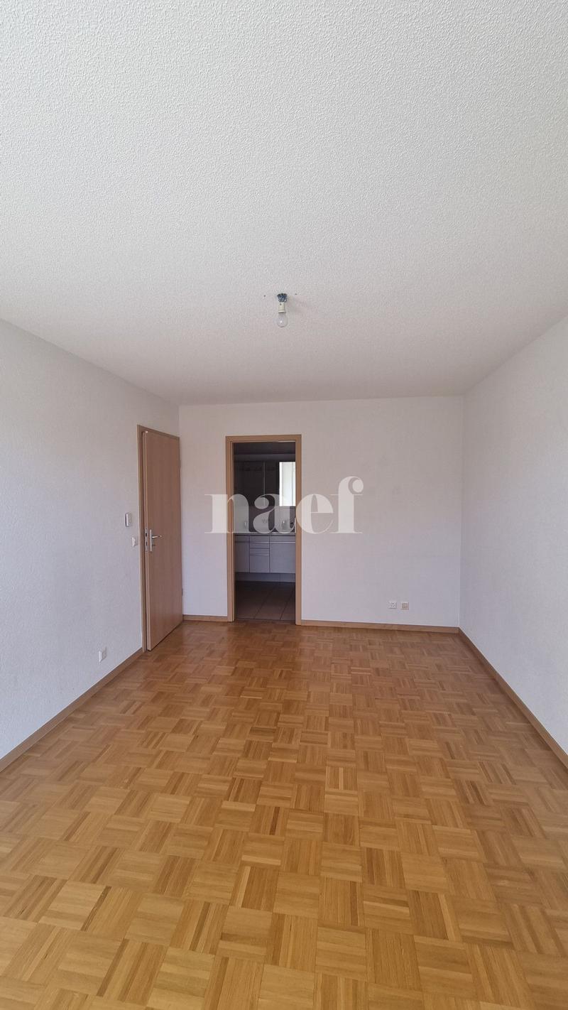 Geräumige 5.5-Zimmer-Wohnung im 3. Stock (5)