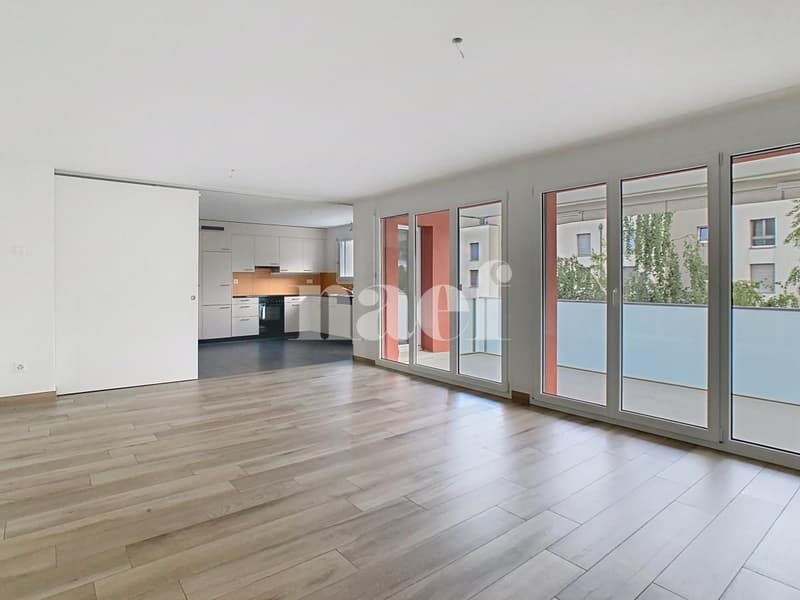 In a residential area, spacious and bright accommodation (2)