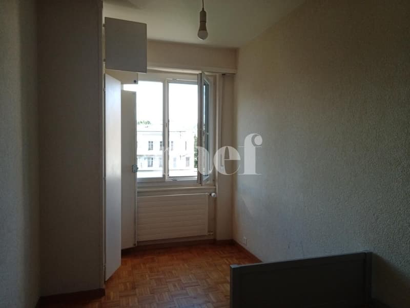 Wohnung mit 4,5 Zimmern im 2. Stock (7)