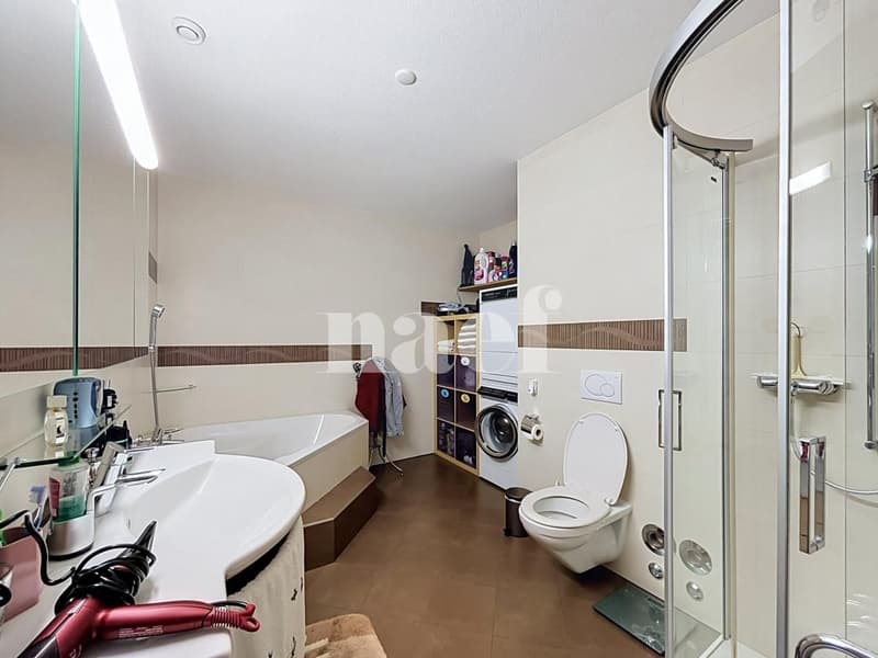 Ampio alloggio in residenza con piscina (12)