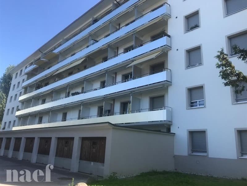 Wohnung mit 3.5 Zimmern im 4. Stock (2)