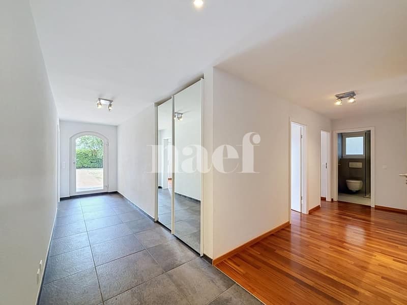 Magnifique villa familiale avec jardin, terrasses et garage double (6)