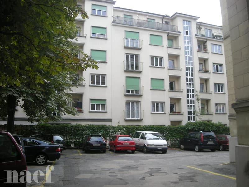 Wohnung mit 3.5 Zimmern im 1. Stock, zentral in Lausanne gelegen. (1)