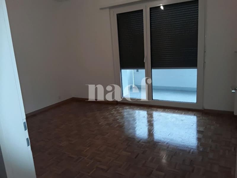 Wohnung im 4. Stock mit 2 Zimmern renoviert (3)