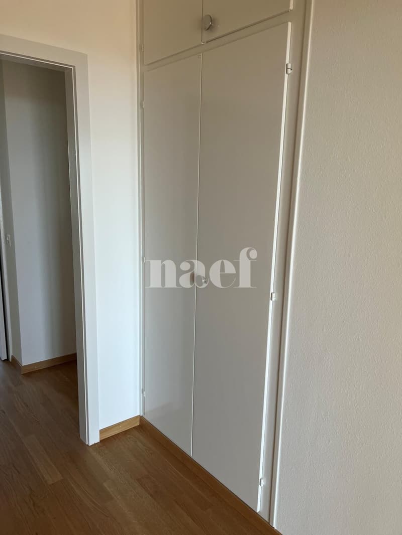 Appartement de 4,5 pièces sis au 6ème étage. (2)