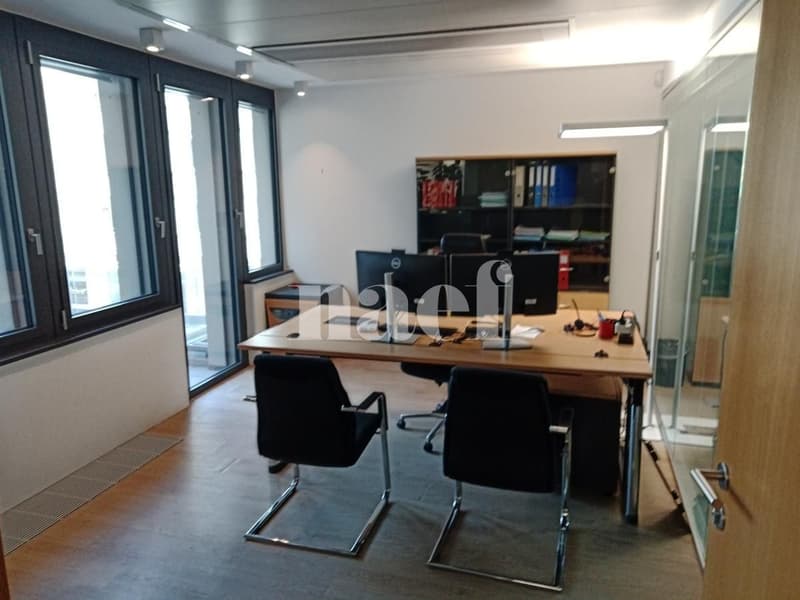 Very beautiful office on the 1st floor with terrace (5)