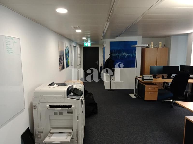 Very beautiful office on the 1st floor with terrace (2)