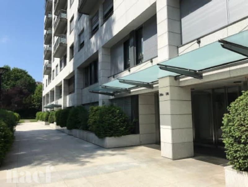Bello appartamento nel quartiere di Malagnou (1)