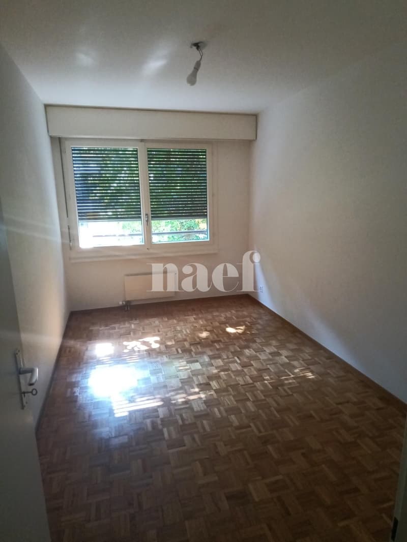 Wohnung mit 4 Zimmern und großem Balkon! (5)