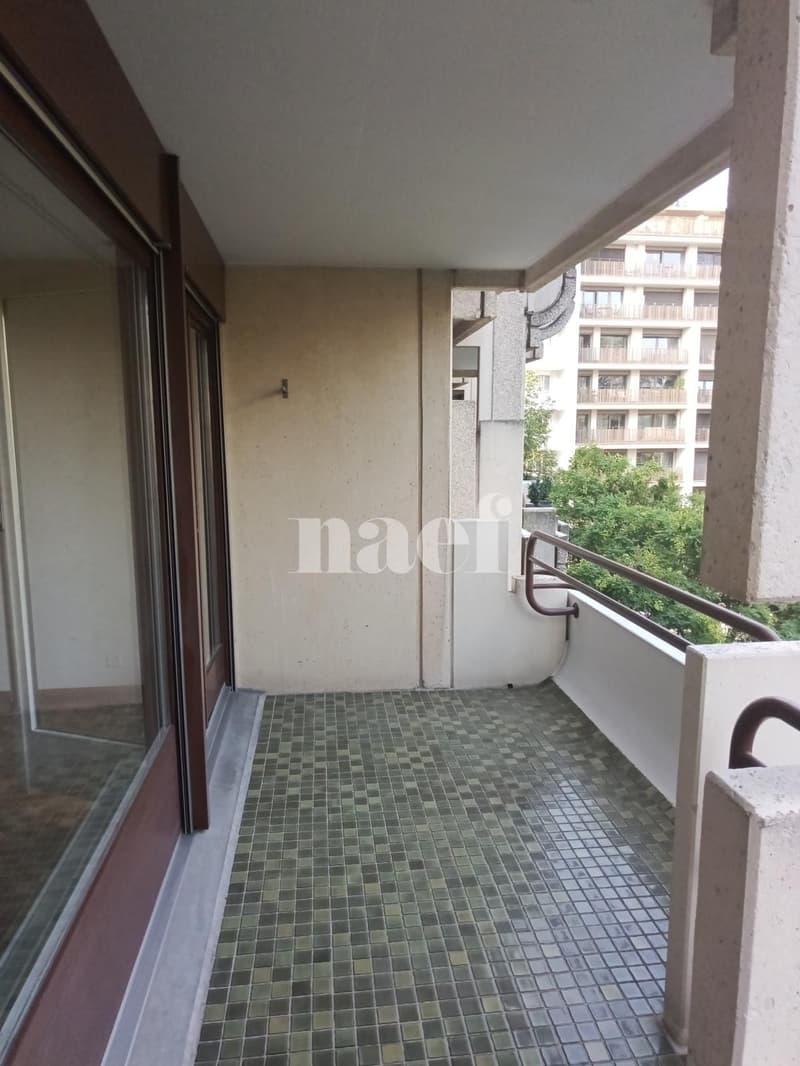 Wohnung mit 4 Zimmern und großem Balkon! (8)