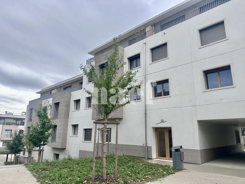 Bel appartement avec grand balcon - au coeur de Satigny (13)