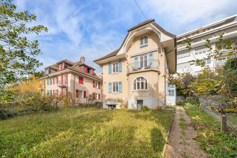 INDIVIDUAL HOUSE WITH GARDEN (3)