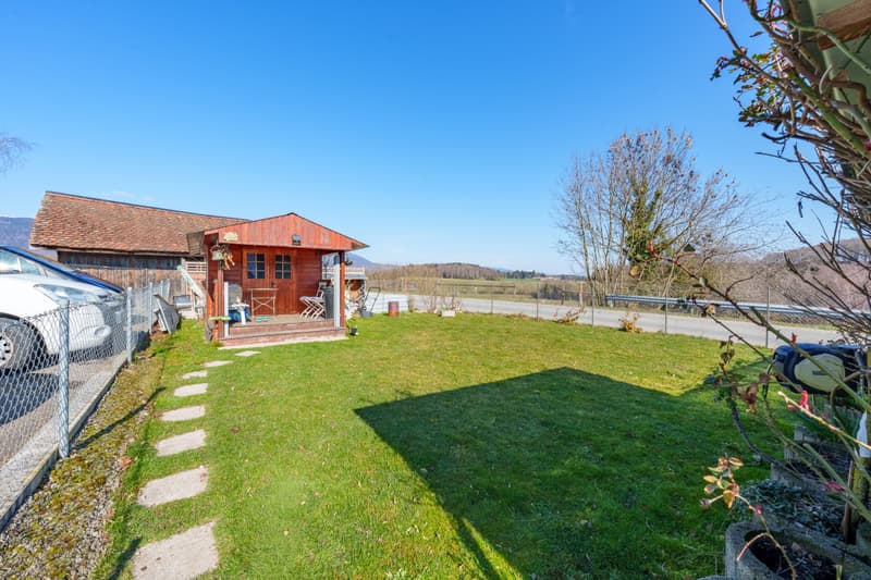 Villa familiare in posizione tranquilla con grande giardino (2)