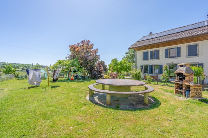 CHARM & CONVIVIALITY IN THE HEART OF PRAHINS - IDEAL FOR A FAMILY (10)