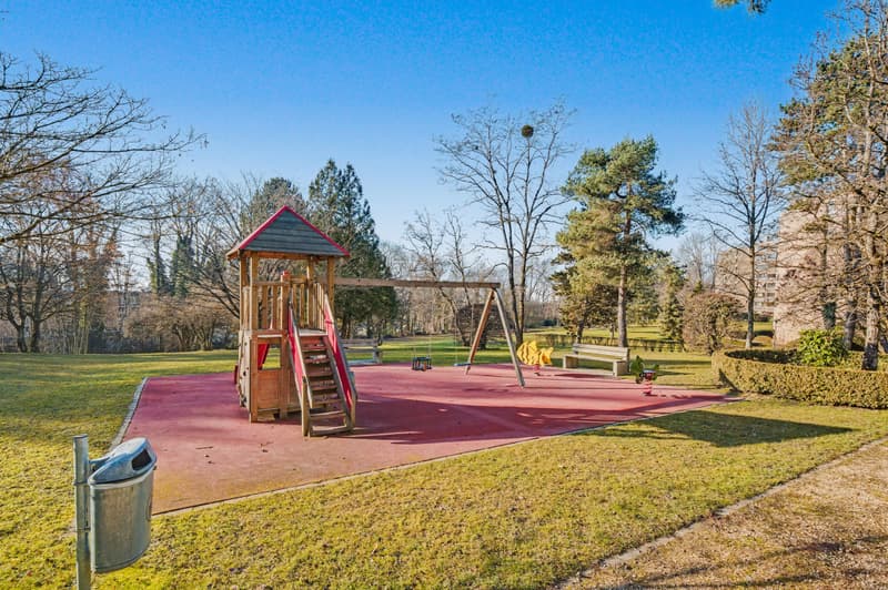 Rare on the market - Popular Croisettes neighborhood! (12)