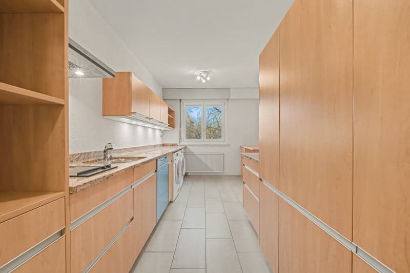 Rare on the market - Popular Croisettes neighborhood! (10)