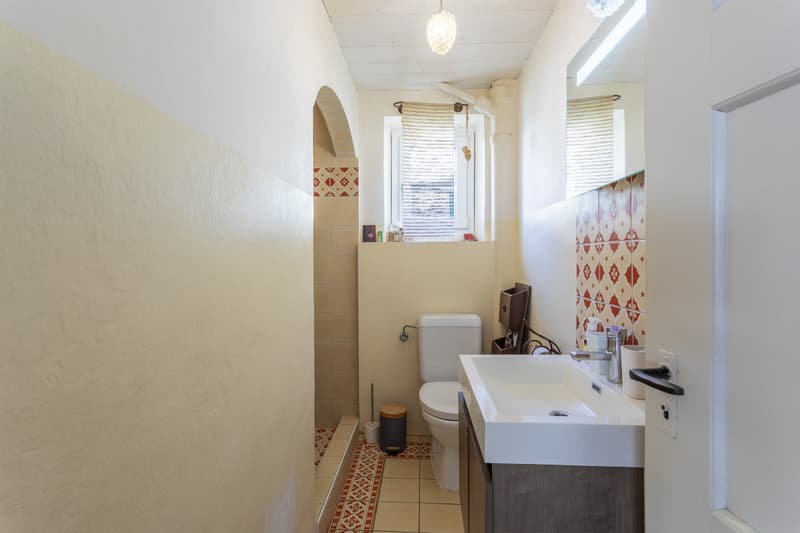 MAISON D'HABITATION A CHAMPAGNE ! (3)
