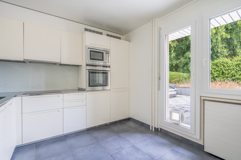 Exceptional duplex with terrace and garden in the heart of Lausanne (6)