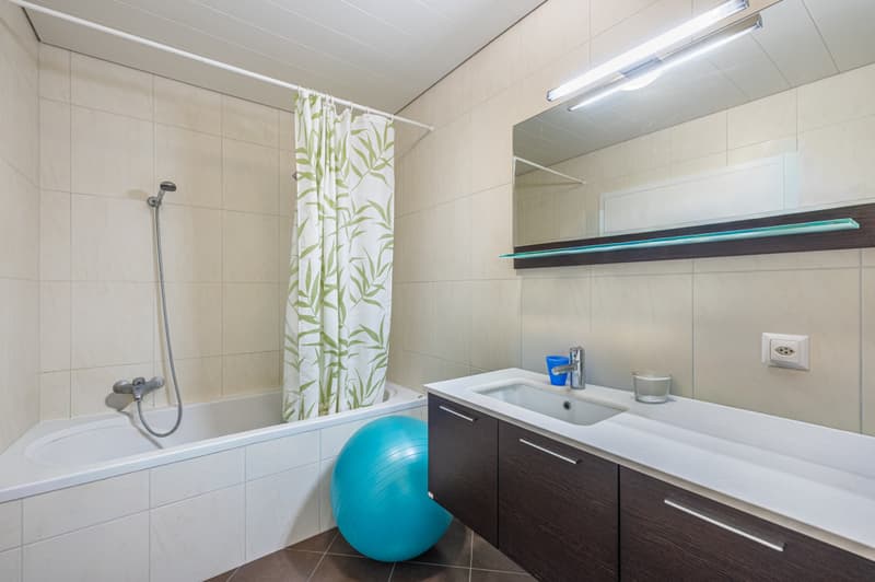 VILLA MITOYENNE 5,5 PIECES PARFAITEMENT SITUEE A CHAVORNAY ! (7)