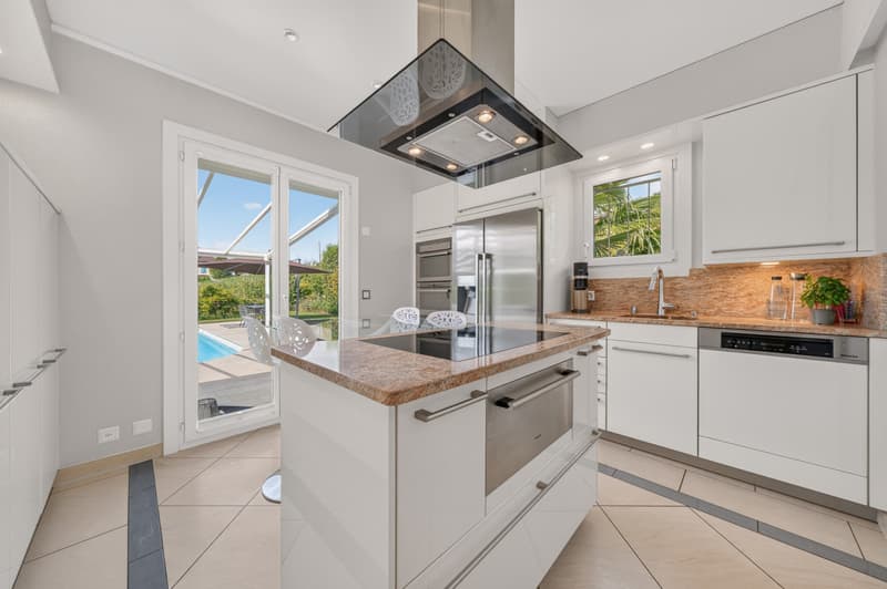 EN BORD DE VIGNE, VILLA AVEC PISCINE À 5 MIN DE MORGES (3)