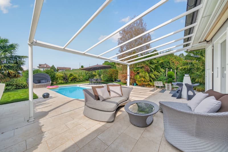 EN BORD DE VIGNE, VILLA AVEC PISCINE À 5 MIN DE MORGES (1)