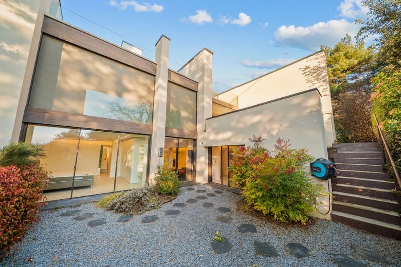 Superbe maison de ville avec jardin et piscine au coeur de Chailly (1)
