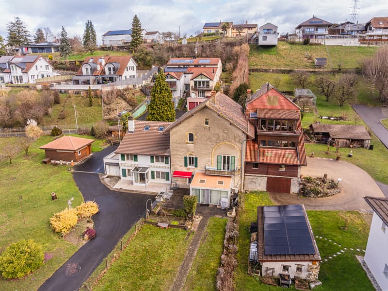 MAISON D'HABITATION AVEC POTENTIEL CONSTRUCTIBLE A CHAVORNAY (1)