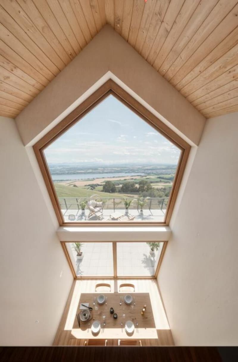 PROCHE YVERDON, BEL APPARTEMENT-TERRASSE AVEC VUE PLONGEANTE SUR LE LAC ! (5)