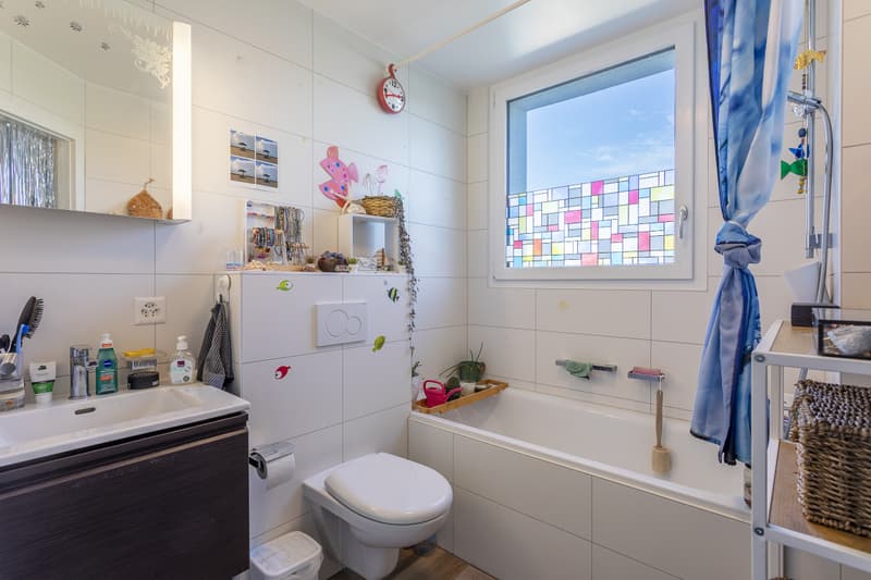 MAISON MITOYENNE 4,5 PIÈCES AVEC JARDIN PRIVATIF, TERRASSE ET DISPONIBLE CHAUFFÉ ! (4)