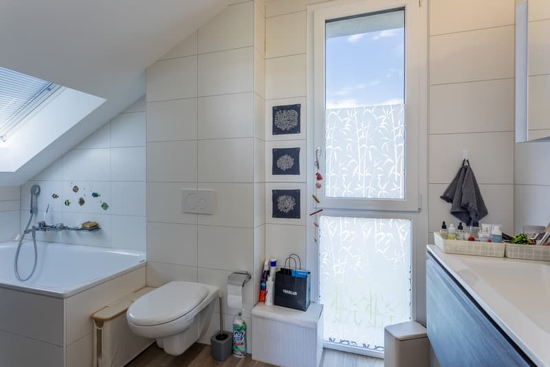 MAISON MITOYENNE 4,5 PIÈCES AVEC JARDIN PRIVATIF, TERRASSE ET DISPONIBLE CHAUFFÉ ! (7)