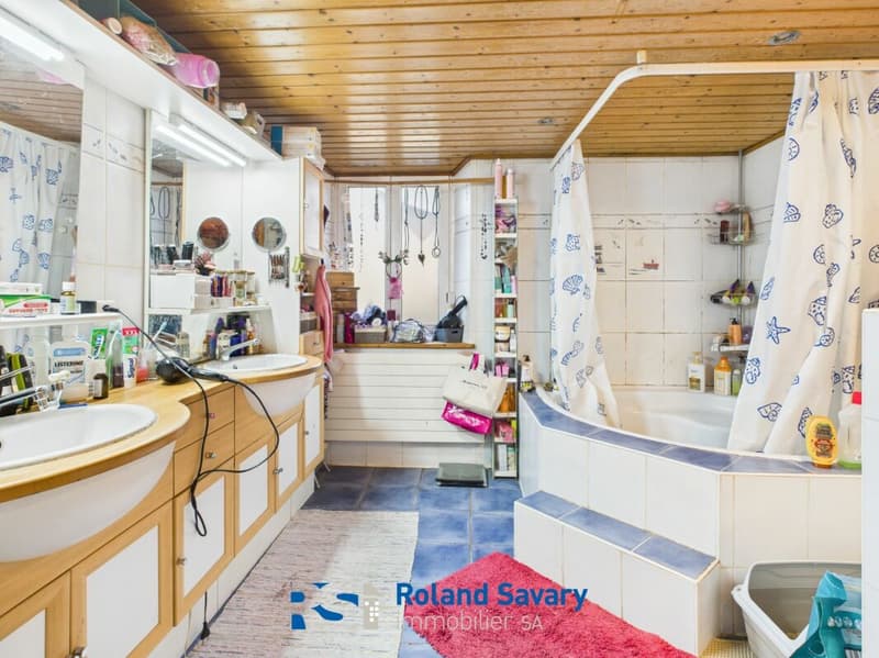 Casa familiare + terreno Chatillens (7)