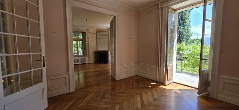 Apartment facing the lake to be renovated (8)