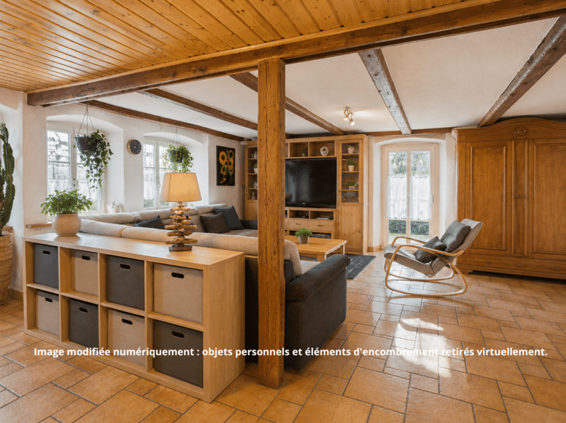 Character house with workshop, double garage and numerous parking spaces (3)